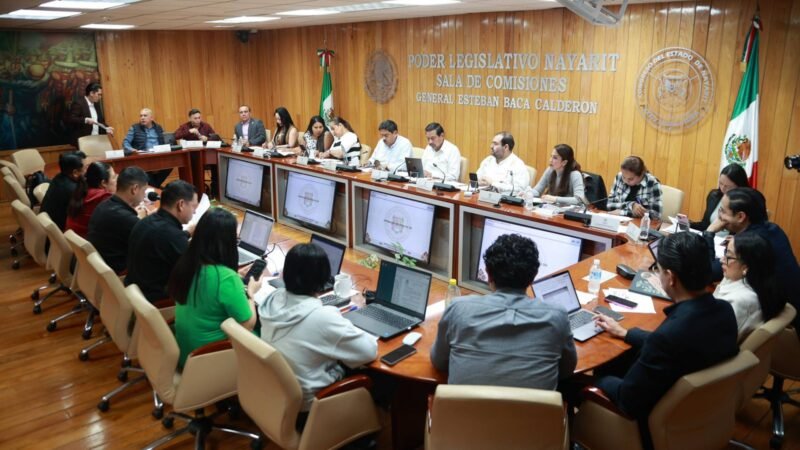 Analizan las y los diputados nueva Ley de Derecho de Vía en Nayarit