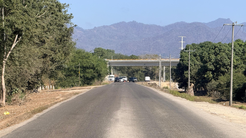 Héctor Santana impulsa rehabilitación de la carretera San José–Valle y nueva carretera Tondoroque–Camino Viejo