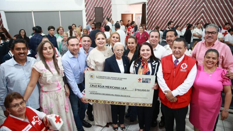 Participa Congreso en la colecta anual de la Cruz Roja