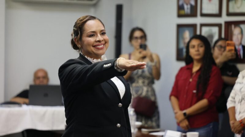 Ciola Arévalos asume la Secretaría General del H. XII Ayuntamiento de Bahía de Banderas